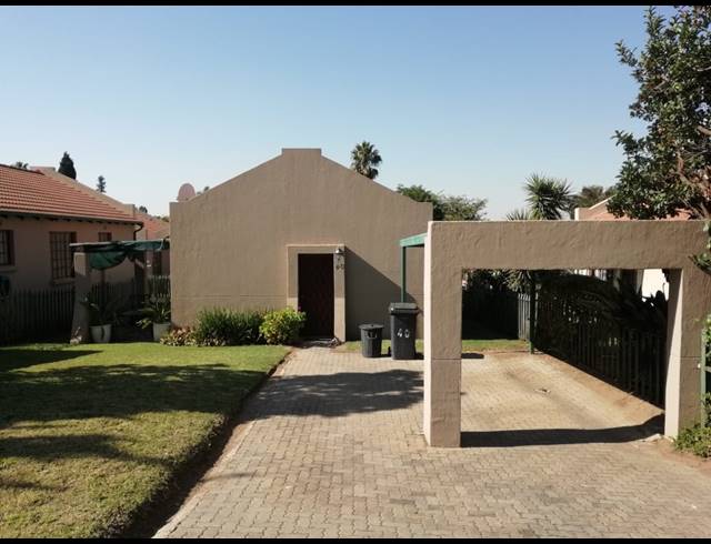 2 BEDROOM HOUSE SOLD IN HALFWAY GARDENS